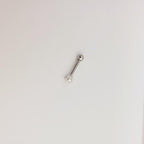 Piercing de furo com zircônia redonda em prata 925 – Arena Plata (imagem 1)