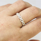 Anel cravejado com micro zircônias em prata 925 – Arena Plata (imagem 4)
